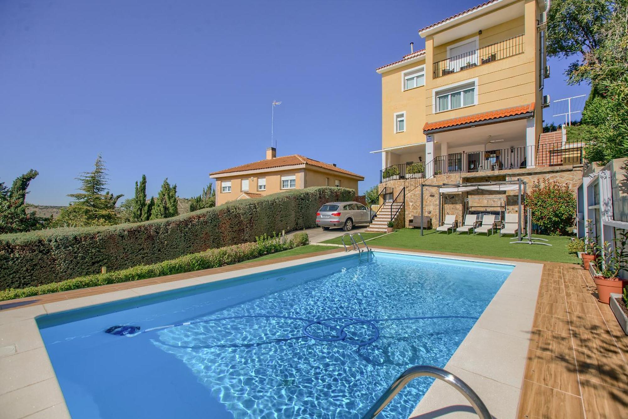 Chalet Con Piscina En Аранхес Екстериор снимка